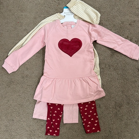 Girls 4-piece Fleece Set - Picture 6 of 6